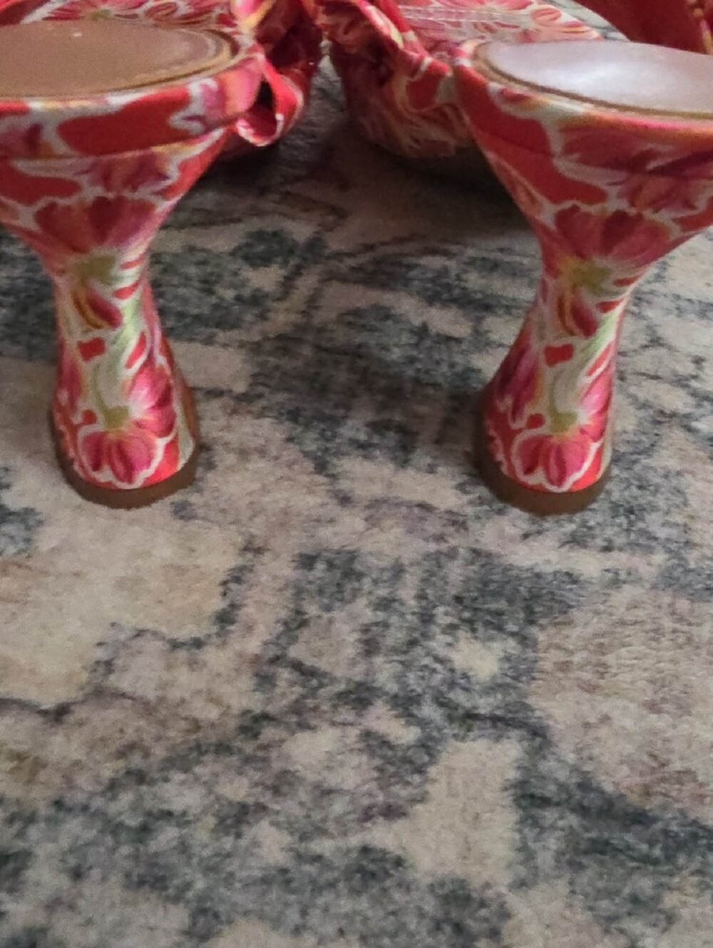 Copper Key Red Floral Ruffle Slide Sandals - Picture 6 of 8